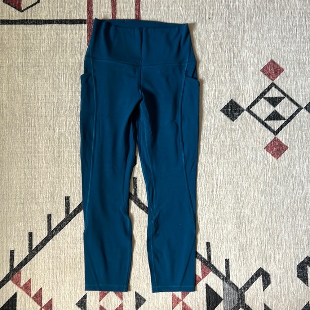 Lululemon align high rise with pockets size 6